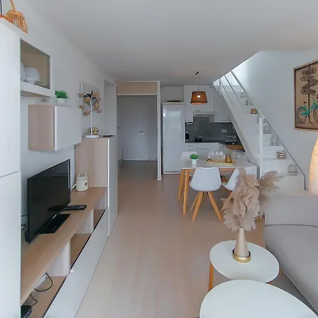 Apartament Welcs 254 Emp Con Vista Al Canal *